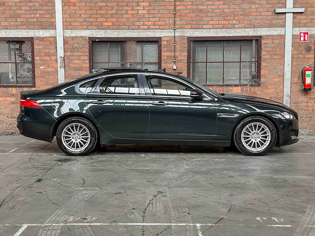 Jaguar xf 2.0d portfolio 179pk 2017, nd-065-g - afbeelding 43 van  43