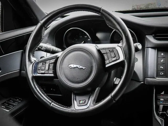 Jaguar xf 2.0d portfolio nf-546-l - afbeelding 15 van  15