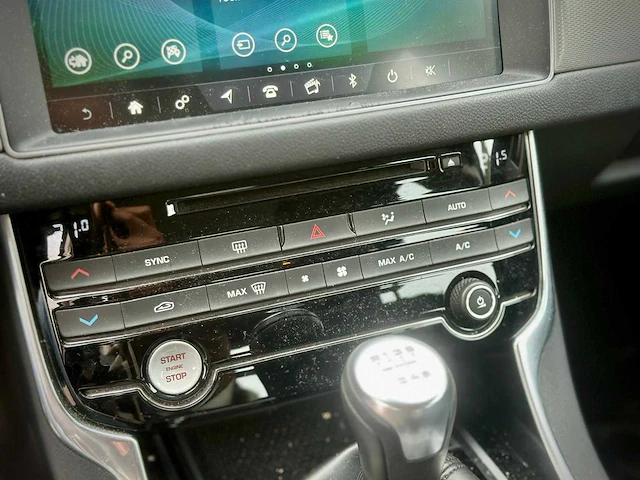 Jaguar xf 2.0d portfolio; pt-187-t - afbeelding 5 van  16