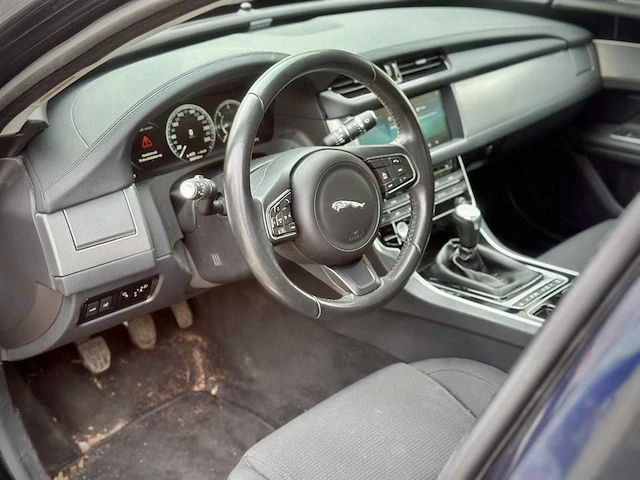 Jaguar xf 2.0d portfolio; pt-187-t - afbeelding 14 van  16