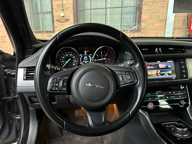 Jaguar xf 20d prestige aut 180pk 2018 - afbeelding 3 van  34