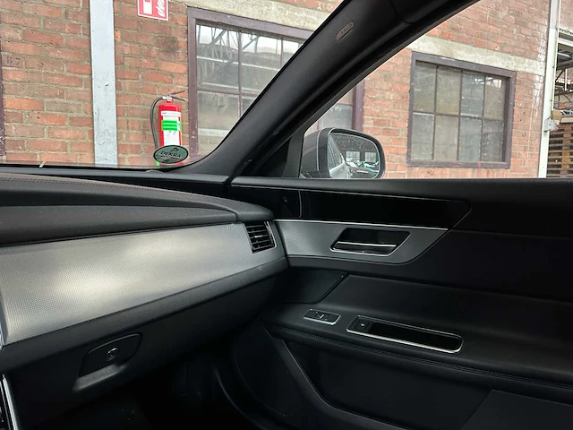 Jaguar xf 20d prestige aut 180pk 2018 - afbeelding 14 van  34