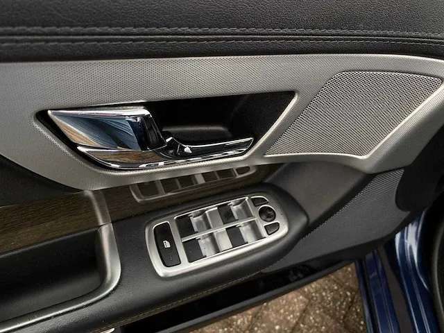 Jaguar xf 2.2d premium business edition automaat, 6-zrb-54 - afbeelding 2 van  20