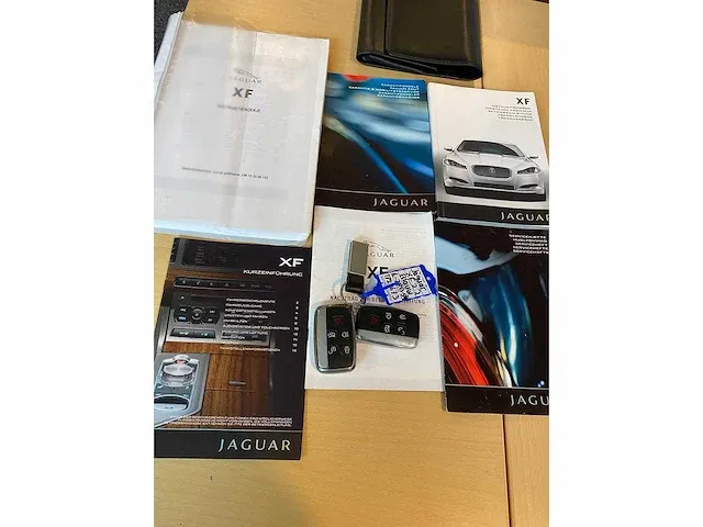 Jaguar xf 2.2d premium business edition automaat, 6-zrb-54 - afbeelding 13 van  20