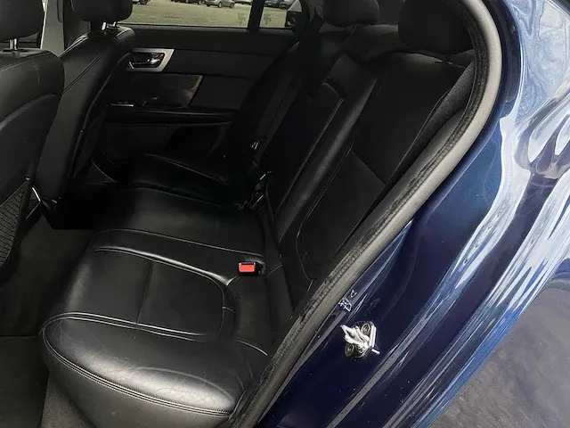Jaguar xf 2.2d premium business edition automaat, 6-zrb-54 - afbeelding 20 van  20
