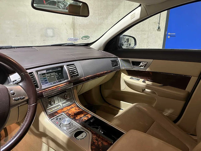 Jaguar xf 2.7d v6 luxury 207pk 2008, 69-hxg-3 youngtimer - afbeelding 13 van  42