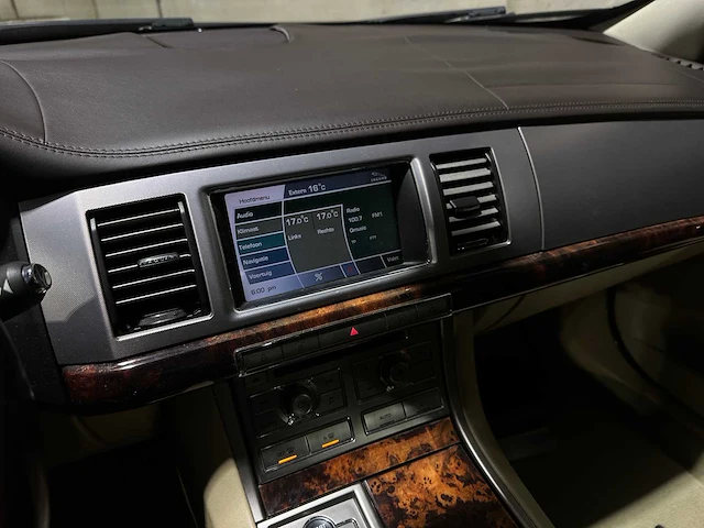 Jaguar xf 2.7d v6 luxury 207pk 2008, 69-hxg-3 youngtimer - afbeelding 21 van  42