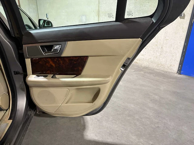 Jaguar xf 2.7d v6 luxury 207pk 2008, 69-hxg-3 youngtimer - afbeelding 31 van  42
