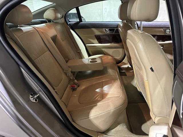 Jaguar xf 2.7d v6 luxury 207pk 2008, 69-hxg-3 youngtimer - afbeelding 32 van  42