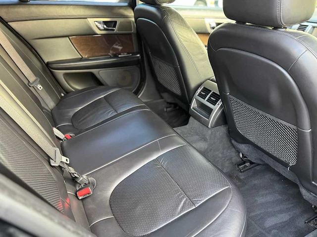 Jaguar xf 2.7d v6 premium luxury origineel nederlands nap 50-gbx-5 - afbeelding 4 van  17