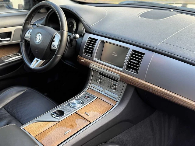 Jaguar xf 2.7d v6 premium luxury origineel nederlands nap 50-gbx-5 - afbeelding 5 van  17
