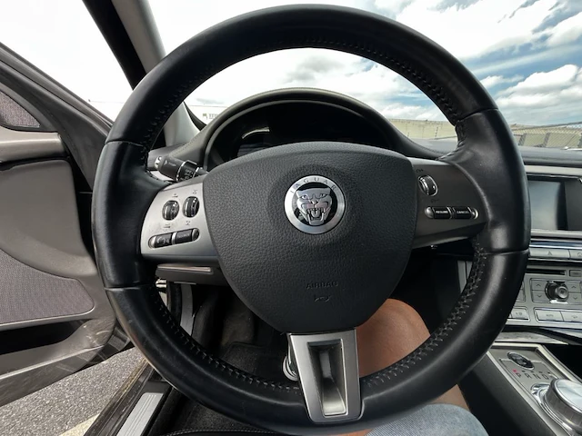 Jaguar xf 3.0 turbo v6 business edition dpf 211 at,2011 - afbeelding 3 van  23