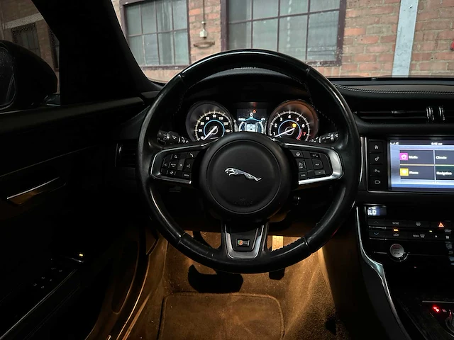 Jaguar xf 3.0 v6 s sc aws dohc 24v 340pk 2016 - afbeelding 28 van  46