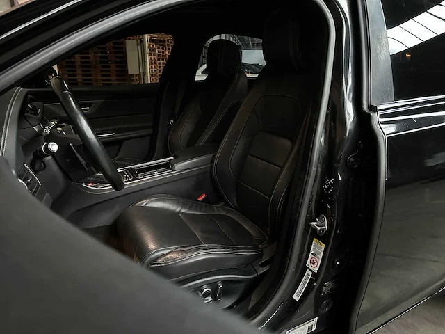 Jaguar xf 3.0 v6 s sc aws dohc 24v 340pk 2016 - afbeelding 29 van  46