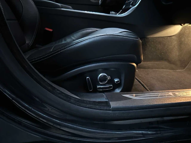 Jaguar xf 3.0 v6 s sc aws dohc 24v 340pk 2016 - afbeelding 45 van  46