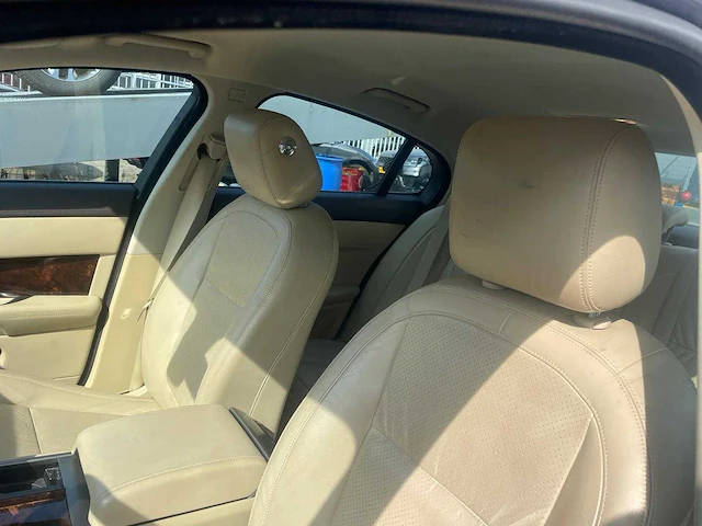 Jaguar xf 3.0d v6 premium luxury 2011 | zj-470-t - afbeelding 8 van  11