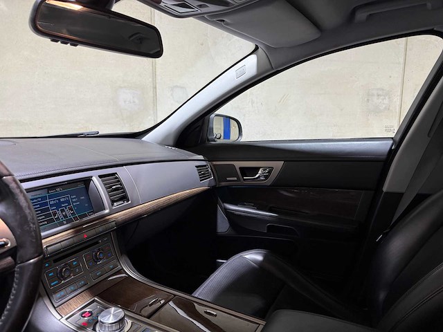 Jaguar xf 4.2 sv8 supercharged v8 416pk 2008, x-627-sx youngtimer - afbeelding 14 van  44