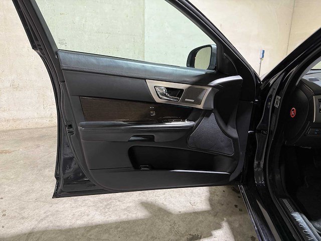 Jaguar xf 4.2 sv8 supercharged v8 416pk 2008, x-627-sx youngtimer - afbeelding 26 van  44