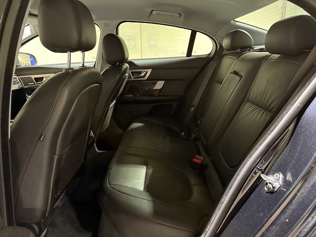 Jaguar xf 4.2 sv8 supercharged v8 416pk 2008, x-627-sx youngtimer - afbeelding 31 van  44