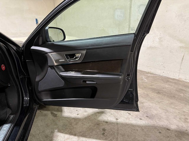 Jaguar xf 4.2 sv8 supercharged v8 416pk 2008, x-627-sx youngtimer - afbeelding 35 van  44