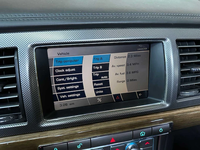 Jaguar xf r 5.0 v8 supercharged 510pk 2011 - afbeelding 29 van  48