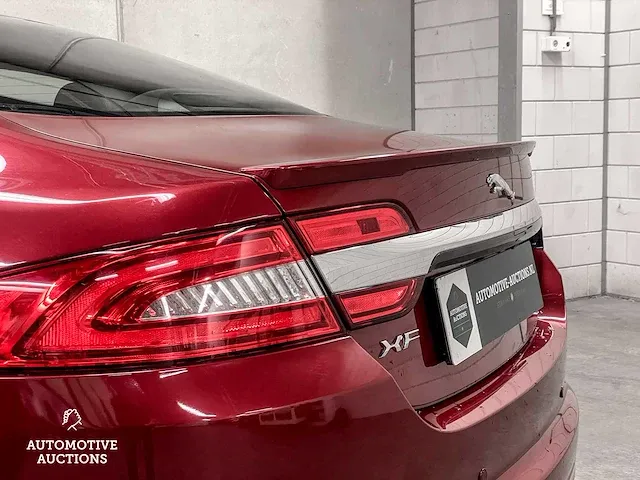 Jaguar xf s 3.0 v6 d premium business edition 8-traps 275pk 2013, x-791-rl - afbeelding 17 van  94