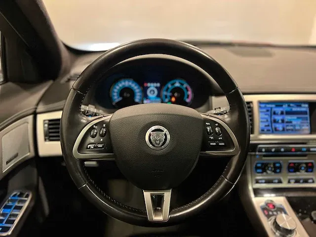 Jaguar xf s 3.0 v6 d premium business edition 8-traps 275pk 2013, x-791-rl - afbeelding 28 van  94
