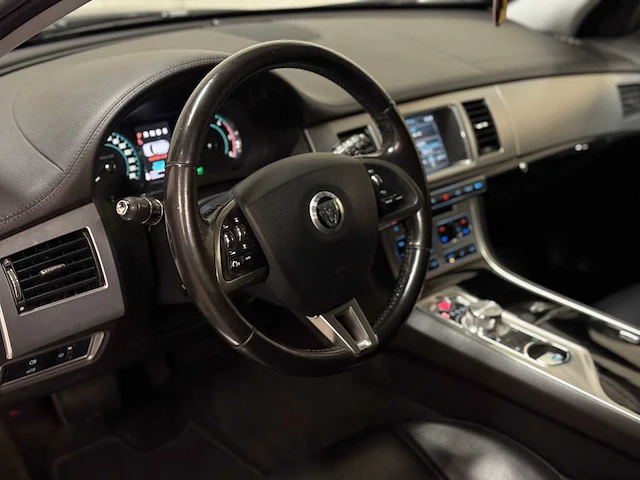 Jaguar xf s 3.0 v6 d premium business edition 8-traps (origineel-nl) 275pk 2013, 5-kgp-34 - afbeelding 35 van  89