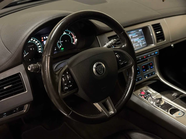 Jaguar xf s 3.0 v6 d premium business edition 8-traps (origineel-nl) 275pk 2013, 5-kgp-34 - afbeelding 36 van  89