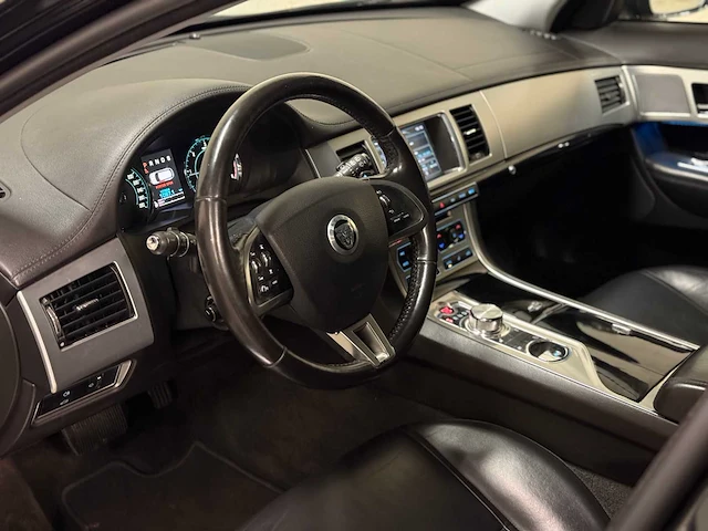 Jaguar xf s 3.0 v6 d premium business edition 8-traps (origineel-nl) 275pk 2013, 5-kgp-34 - afbeelding 37 van  89