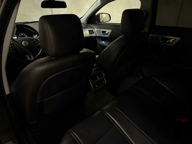 Jaguar xf s 3.0 v6 d premium business edition 8-traps (origineel-nl) 275pk 2013, 5-kgp-34 - afbeelding 53 van  89