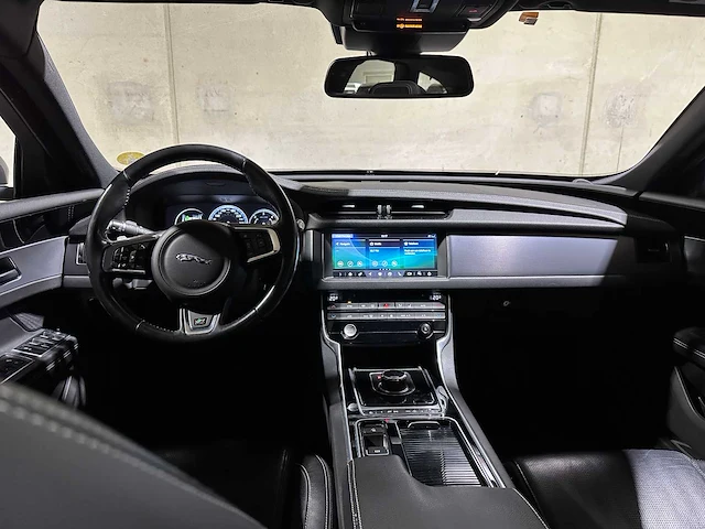Jaguar xf sportbrake 2.0d portfolio 179pk 2017 (origineel-nl), pz-465-j - afbeelding 6 van  44