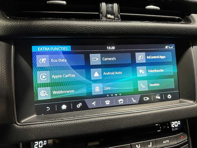 Jaguar xf sportbrake 2.0d portfolio 179pk 2017 (origineel-nl), pz-465-j - afbeelding 23 van  44