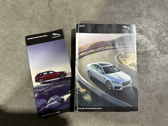 Jaguar xf sportbrake 2.0d portfolio 179pk 2017 (origineel-nl), pz-465-j - afbeelding 38 van  44