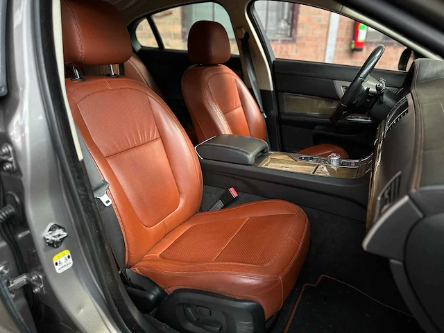 Jaguar xf sv8 4.2 supercharged 416pk 2008 (origineel-nl), 31-zl-gr youngtimer - afbeelding 29 van  38
