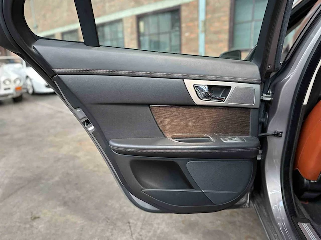 Jaguar xf sv8 4.2 supercharged 416pk 2008 (origineel-nl), 31-zl-gr youngtimer - afbeelding 22 van  45