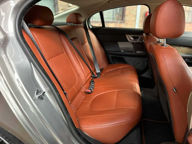 Jaguar xf sv8 4.2 supercharged 416pk 2008 (origineel-nl), 31-zl-gr youngtimer - afbeelding 28 van  45