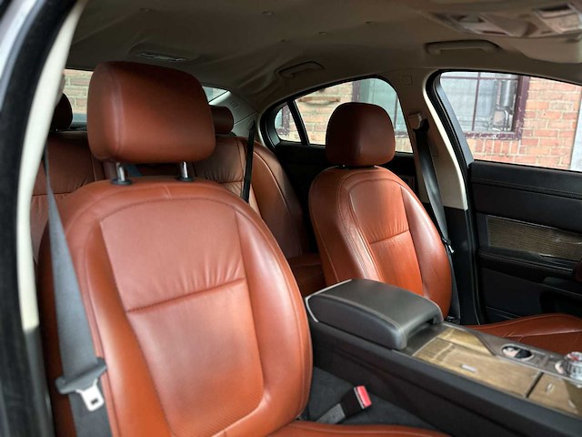 Jaguar xf sv8 4.2 supercharged 416pk 2008 (origineel-nl), 31-zl-gr youngtimer - afbeelding 30 van  45