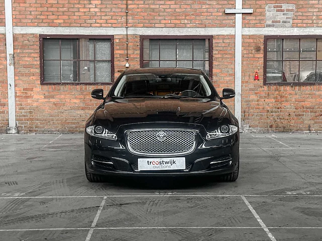Jaguar xj 2.0 premium luxury 240pk 2013 (origineel-nl) - afbeelding 39 van  43