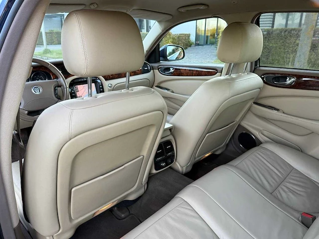 Jaguar xj 2.7d v6 portfolio , rt-645-n - afbeelding 9 van  25