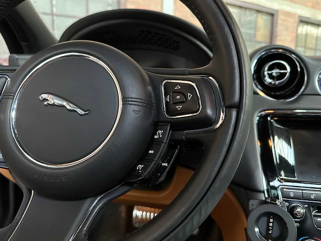 Jaguar xj 3.0 v6d portfolio 275pk 2012, 70-xsg-8 - afbeelding 10 van  40
