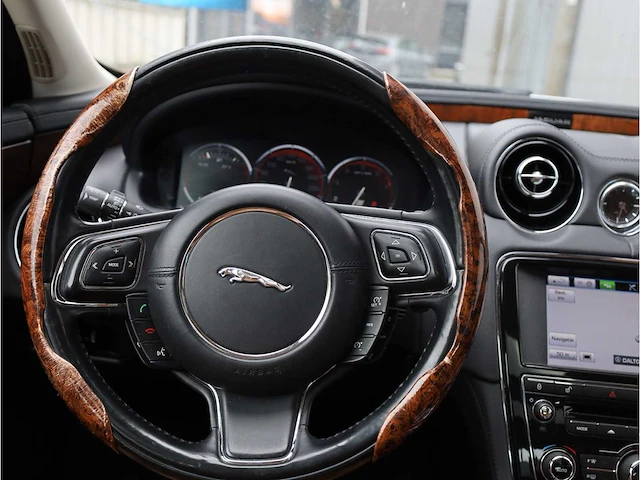Jaguar xj 3.0l sc v6 2014 - afbeelding 15 van  28
