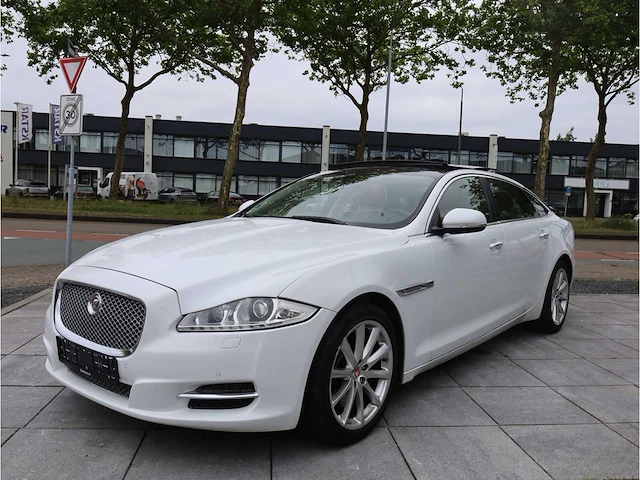 Jaguar xj 3.0l sc v6 2014 - afbeelding 28 van  28