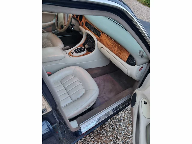 Jaguar xj 3.2 v8 executive automaat, 38-ff-rt - afbeelding 6 van  19