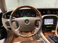 Jaguar xj 3.5 v8 258pk 2003, nl-kenteken - afbeelding 11 van  48
