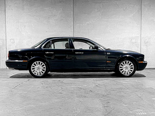 Jaguar xj 3.5 v8 258pk 2003, nl-kenteken - afbeelding 47 van  48