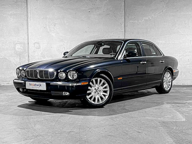 Jaguar xj 3.5 v8 258pk 2003, nl-kenteken - afbeelding 1 van  48
