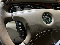Jaguar xj 3.5 v8 258pk 2003, nl-kenteken - afbeelding 15 van  48