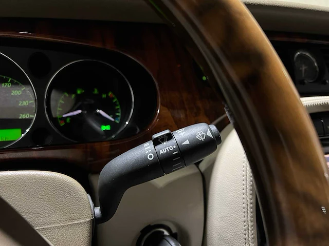 Jaguar xj 3.5 v8 258pk 2003, nl-kenteken - afbeelding 18 van  48