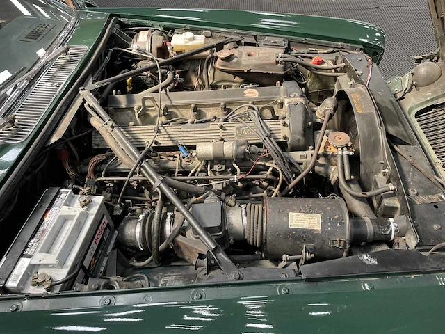 Jaguar xj 4.2 - lpg - oldtimer - 1980 - afbeelding 20 van  24